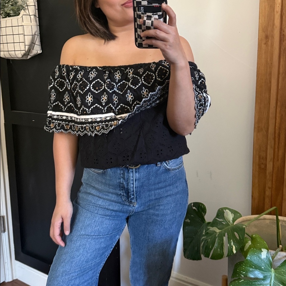 ANTHROPOLOGIE X Hemant & Nandita Off Shoulder Mavra Eyelet Blouse. XS run big